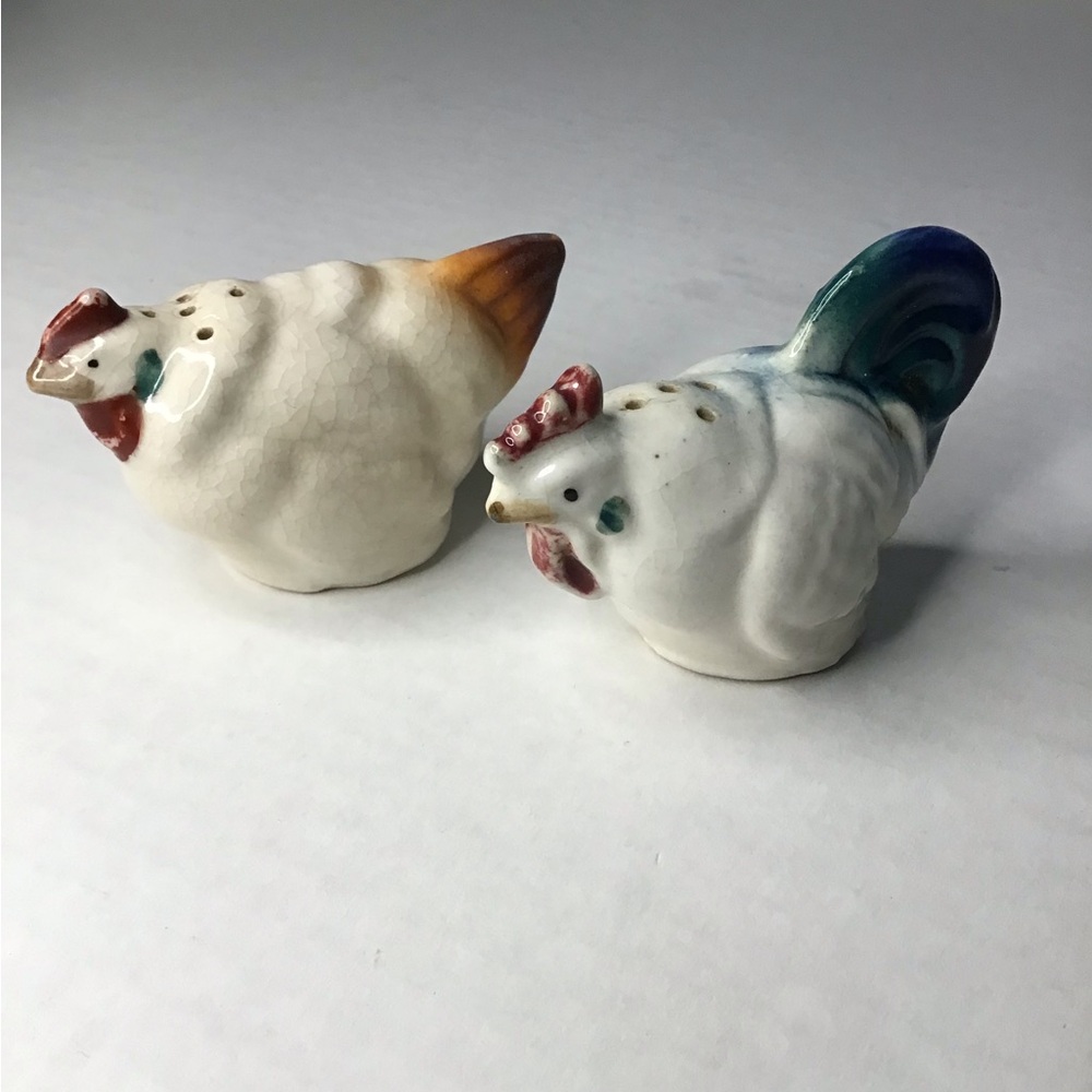 VINTAGE SALT & PEPPER SHAKERS